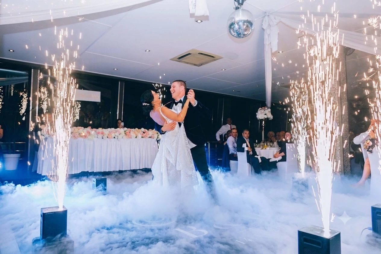 wedding_sfx_spark_fog