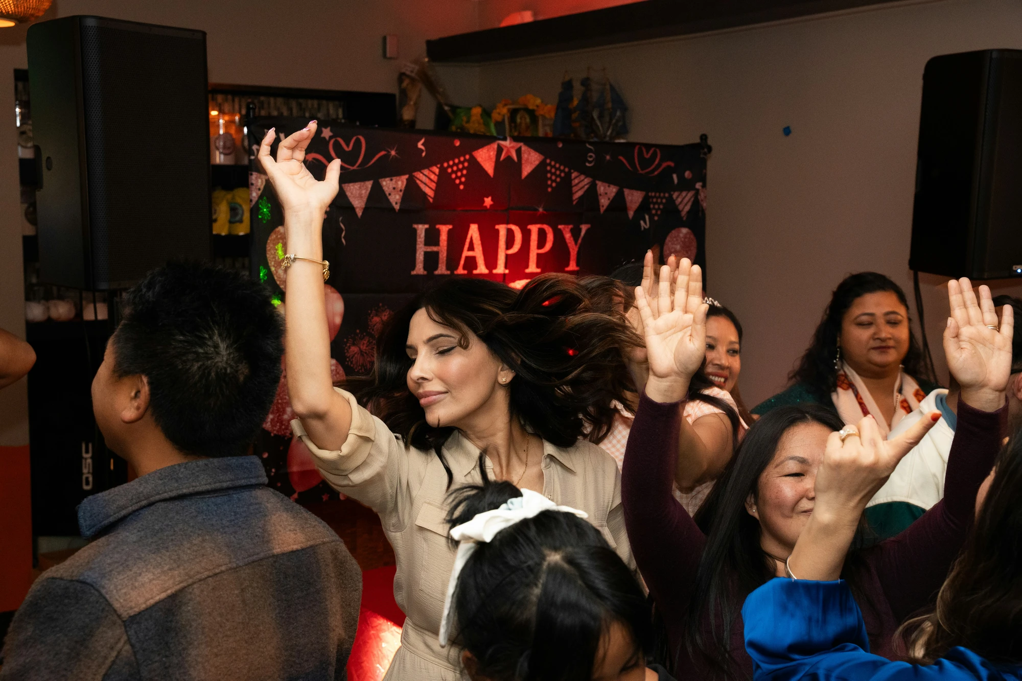 the-ordinary-moments-5arTYDcLwQs-unsplash Eventtechnik für Geburtstag & Private Party mieten | Sound, Licht & Effekte